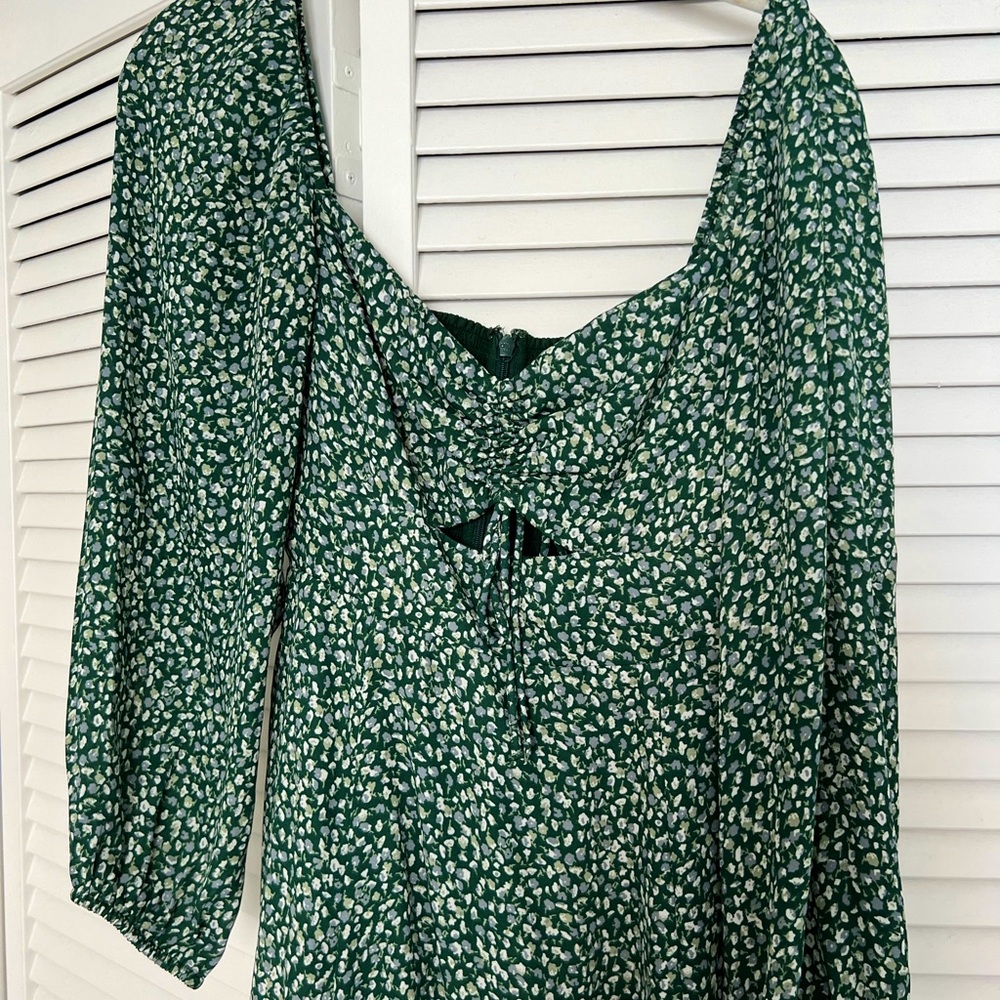 Abercrombie & Fitch Green Floral Dress; size XS